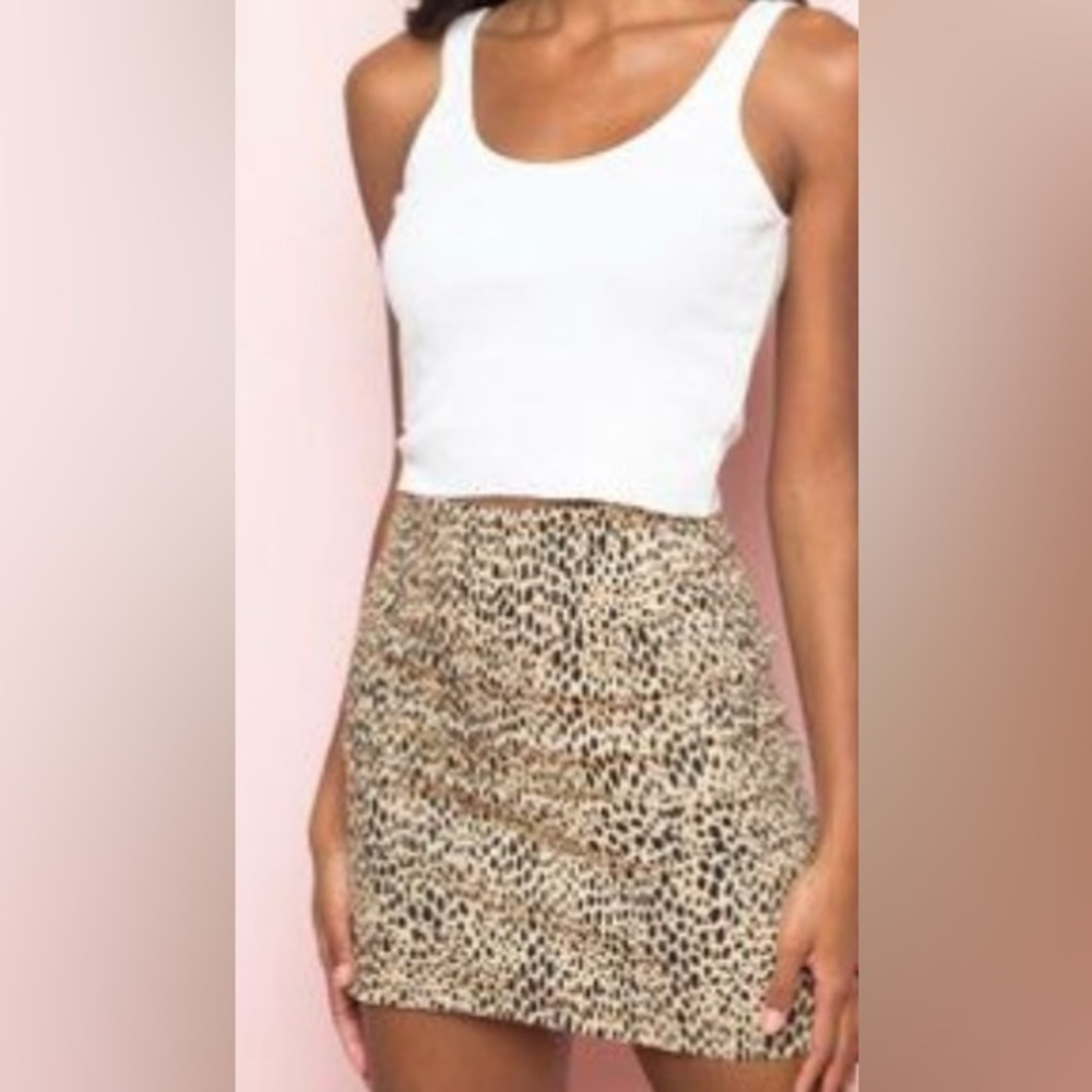 Brandy Melville| Leopard Print Mini SkirtβCute Animal Printβ’β’β’Wardrobe Essential
